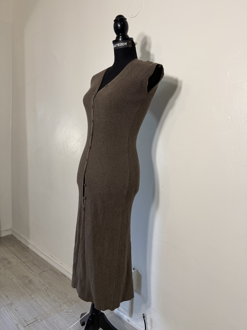 Brown Ribbed Button-Front Midi Dress - Picture 7 of 12